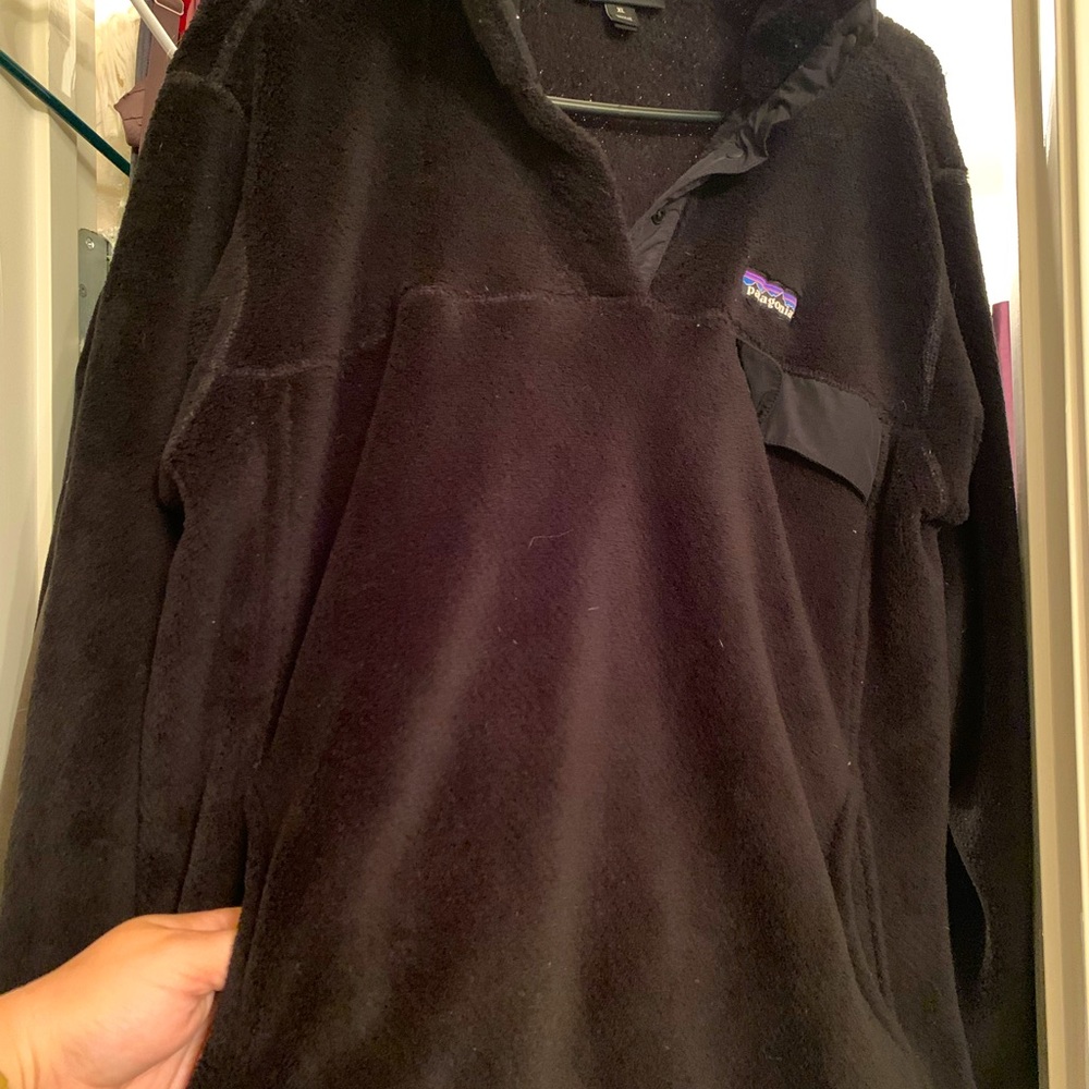 Ladies XL black Patagonia. Smoke free very clean home.